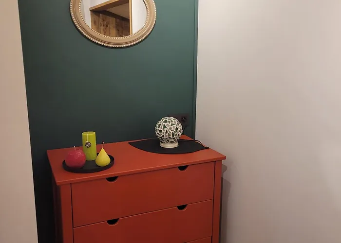 Au De *